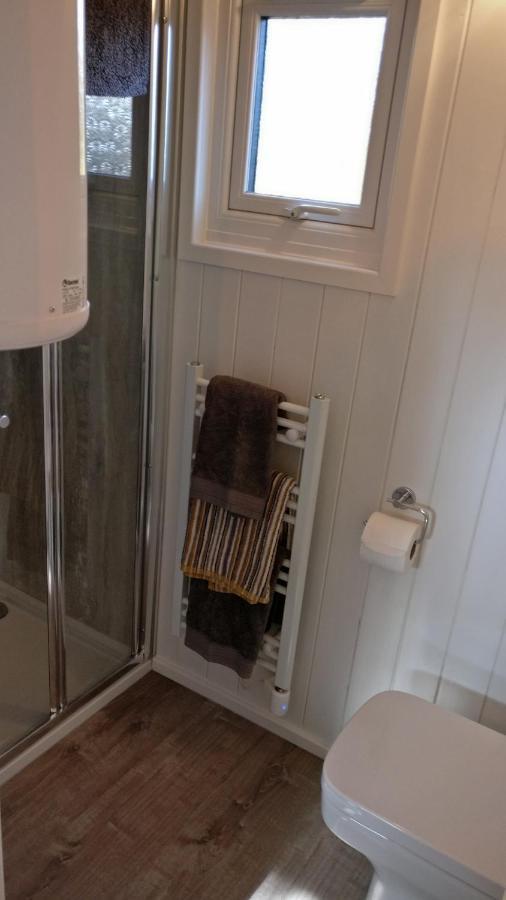 Forest Heath Shepherd'S Huts Ringwood Εξωτερικό φωτογραφία